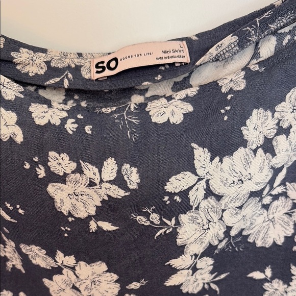 Kohl’s | SO - Floral Print Ruffle Mini Skirt - Picture 2 of 3
